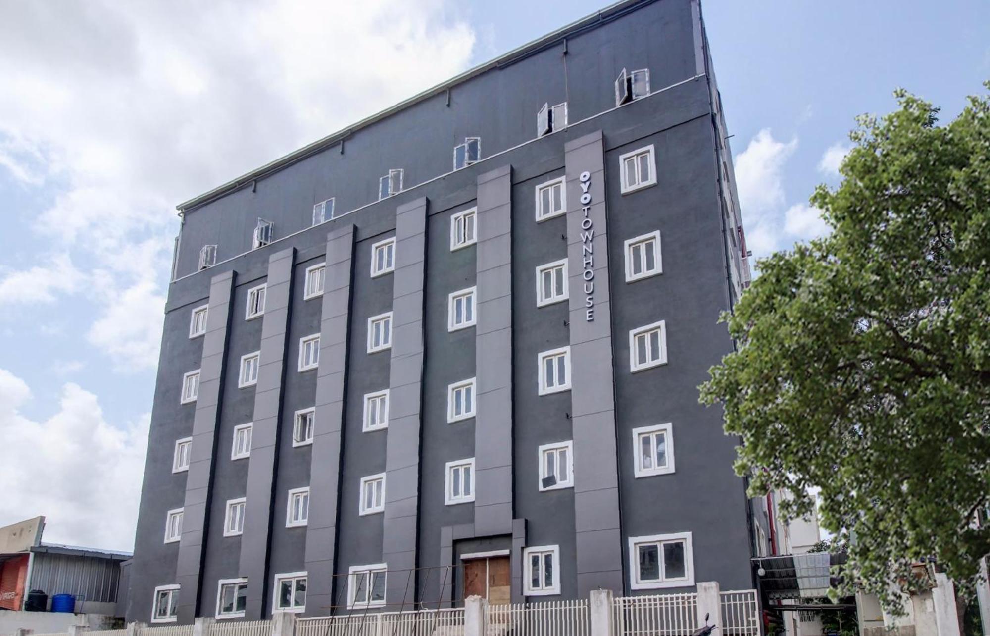 מלון היידראבד Super Townhouse Rcc Majestic 397 Lb Nagar מראה חיצוני תמונה