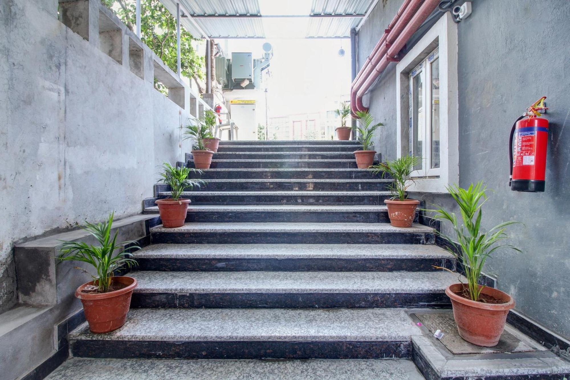 מלון היידראבד Super Townhouse Rcc Majestic 397 Lb Nagar מראה חיצוני תמונה